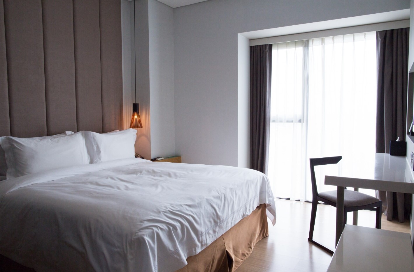 luxury-resort-room